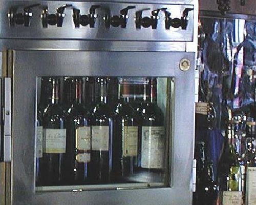 酒分配器 Wine Dispenser